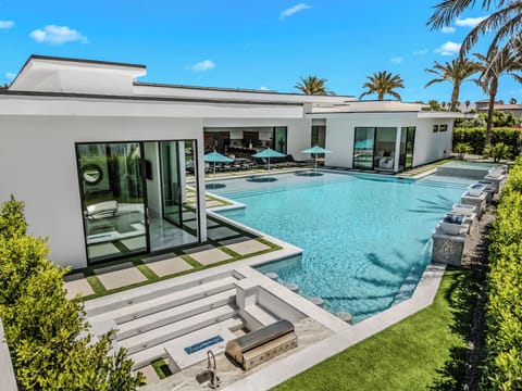 Welcome to Villa 1 at Bravo – luxury meets design near La Quinta!