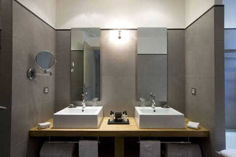 Suite Villa  | Bathroom sink
