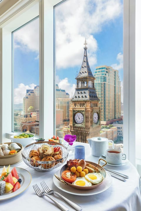 Metropolitan Suite, Tower View, 1 Bedroom Suite, 1 King | View from room