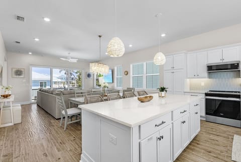 House, 5 Bedrooms | Private kitchen | Coffee/tea maker, fridge, toaster
