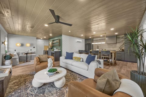 32-101 S Babcock St-124