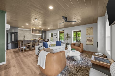 31-101 S Babcock St-109