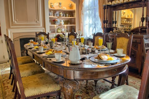 Free daily full breakfast