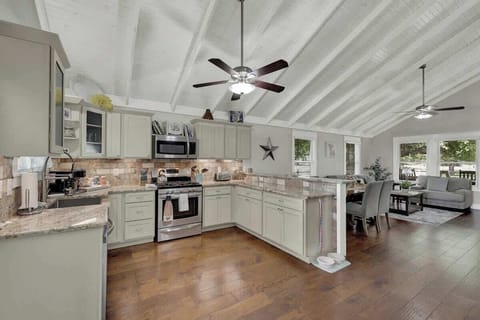 House, Multiple Beds, Patio, Garden View (611 Whitney) | Private kitchen | Coffee/tea maker