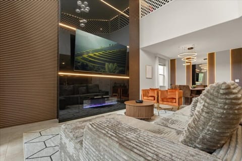 2924 Banana Palm Drive (3).jpg