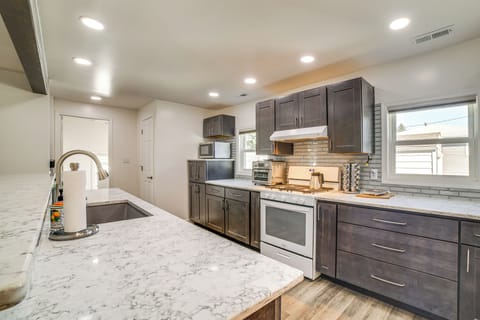 House (2 Bedrooms) | Interior