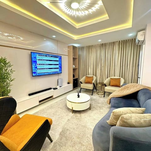 Economy Apartment, Balcony, City View | Living area