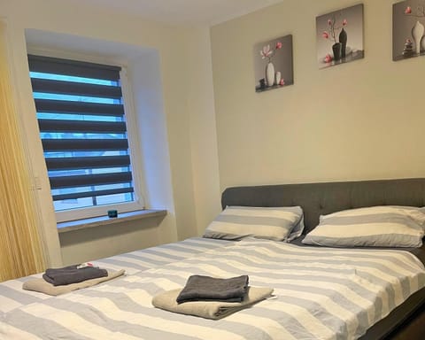 Apartment | Iron/ironing board