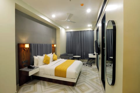 Luxury Double or Twin Room, City View | Laptop workspace, iron/ironing board, free WiFi
