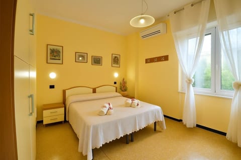 Double or Twin Room | Egyptian cotton sheets, premium bedding, in-room safe, free WiFi