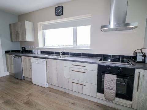 Fridge, microwave, dishwasher, toaster