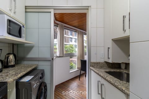 Basic Apartment | Private kitchen