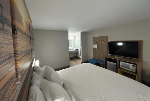 Iron/ironing board, free cribs/infant beds, rollaway beds, free WiFi