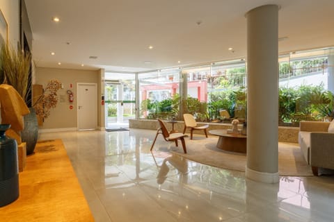 Basic Apartment | Lobby