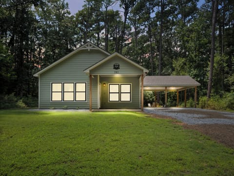 This is Peaceful Pines Bungalow. 2BR/2.5BA. Sleeps 6.
