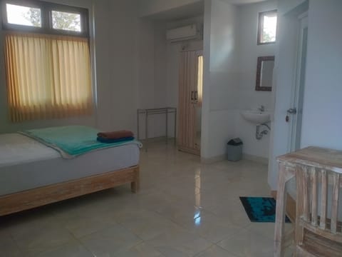 Standard Room | Desk, laptop workspace, soundproofing, free WiFi