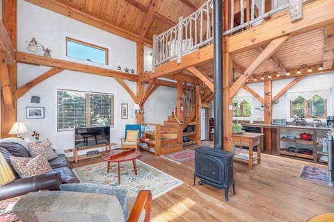 The Jotul fireplace is a joy to use in the colder months of the year. A gas fireplace that works at the click of a button.