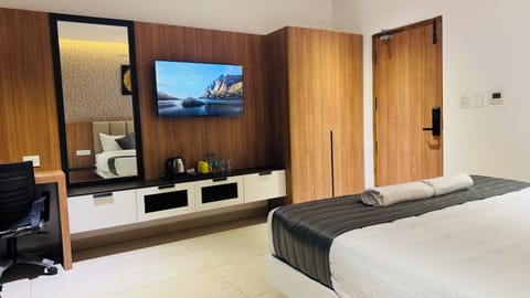 Executive Room | In-room safe, soundproofing, iron/ironing board