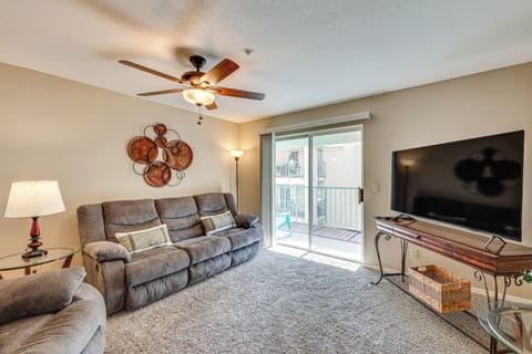 Laughlin Vacation Rental | 1BR | 1BA | 716 Sq Ft | Stairs Required