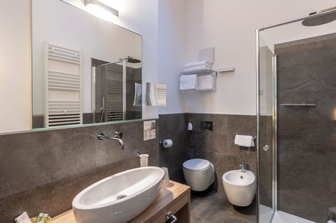 Comfort Double Room | Bathroom | Slippers, bidet