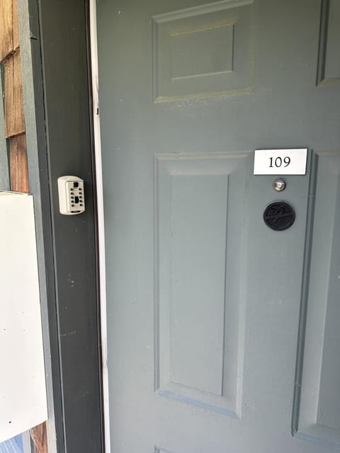 Legends Fountain View unit 109 Door to Unit