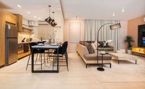 Apartment (2 Bedrooms) | Front of property