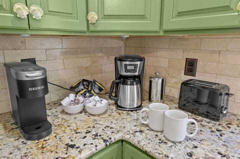 Brew-tiful mornings start right here! Whether you're team Keurig, drip, or French press—we’ve got your fix.