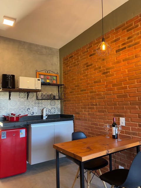 Apartment | Private kitchen | Mini-fridge, microwave, stovetop, coffee/tea maker