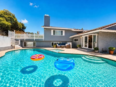 Huge Pool
