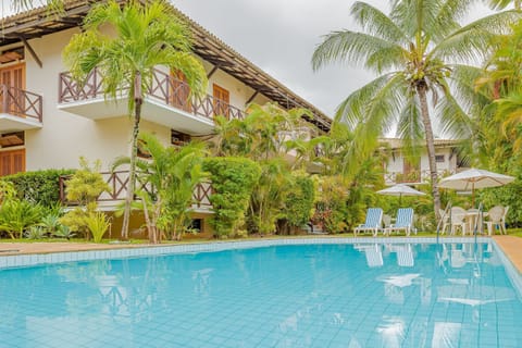 Seating area,Swimming pool
