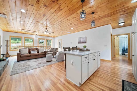 Cabin, Multiple Beds, Patio, Mountain View (Pines and Tines) | Interior