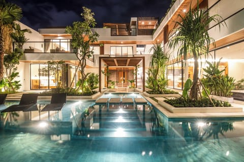 Villa (5 Bedrooms) | Exterior
