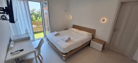 Classic Room | Premium bedding, down comforters, memory foam beds, in-room safe