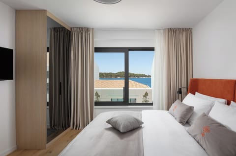 Superior Apartment, Balcony, Sea View | In-room safe, blackout drapes, soundproofing, iron/ironing board