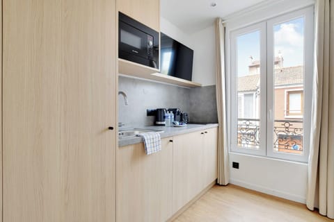 Apartment | Private kitchen | Fridge, microwave, stovetop, electric kettle