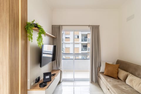 Basic Apartment | Living area | TV