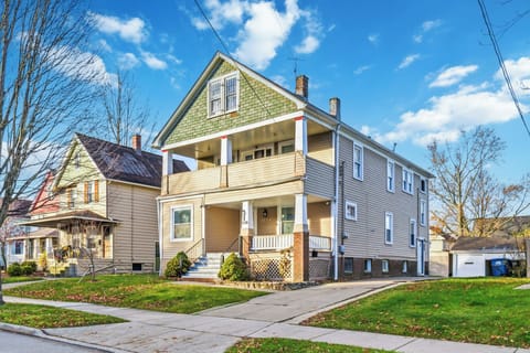 Use side door to enter