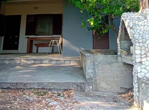 House (One Bedroom House) | Exterior