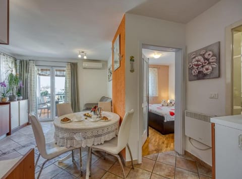 Apartment (One Bedroom Apartment with Balcony)