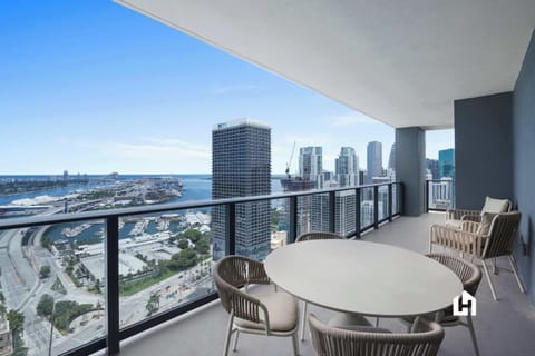 Make the most of this stunning view of the marina and the city skyline