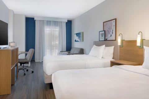 Egyptian cotton sheets, premium bedding, down comforters, pillowtop beds