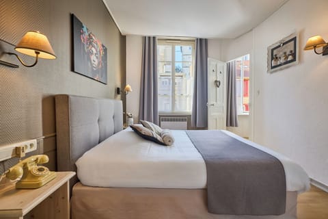 Superior Double or Twin Room | Premium bedding, desk, blackout drapes, soundproofing