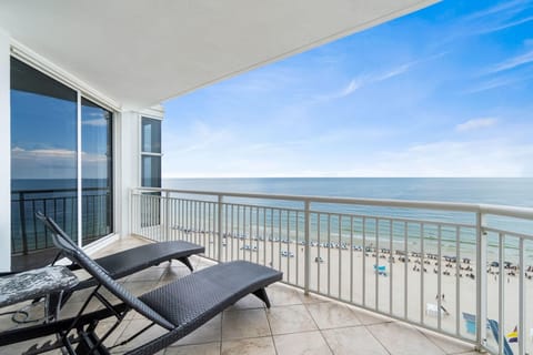 Condo, Multiple Beds (Palacio 802) | Property grounds