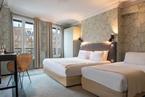 Deluxe Triple Room | Premium bedding, in-room safe, individually decorated