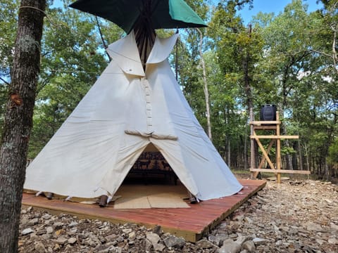 The Crow Tipi with rain cap (18 ft)