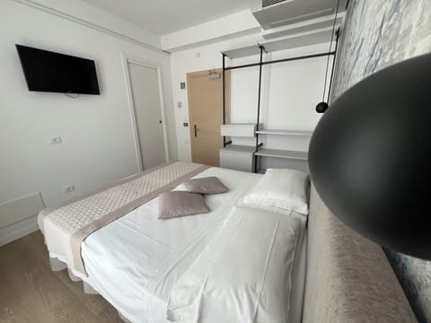 Comfort Double or Twin Room, Balcony, Beach View | Desk, WiFi (free)