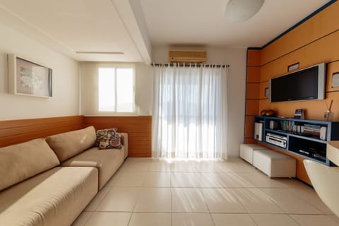 Basic Apartment | Living area