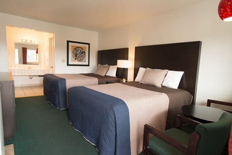 Double Room, 2 Double Beds | Free WiFi, bed sheets