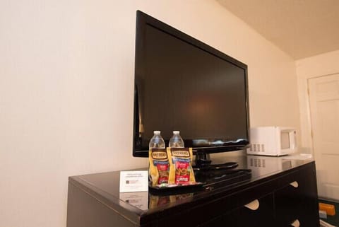 Double Room, 2 Double Beds | Free WiFi, bed sheets