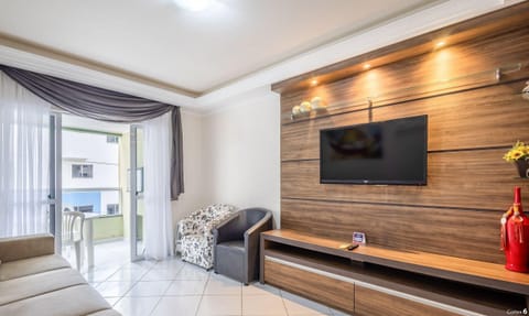 Basic Apartment | Living area